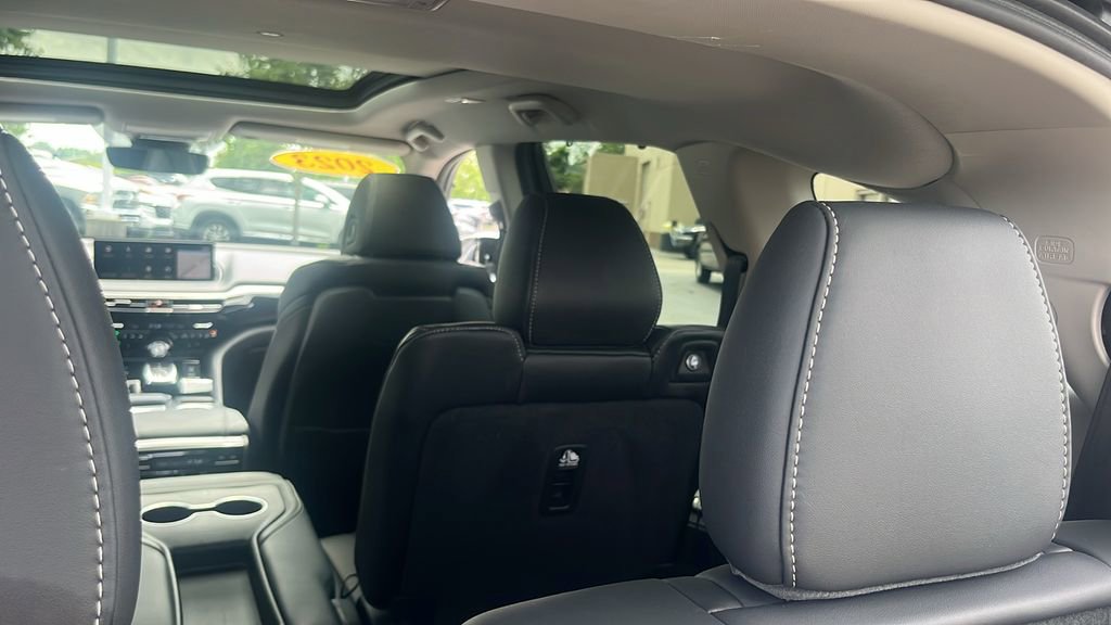 Used 2023 Acura MDX SH-AWD w/ Technology Package image 39