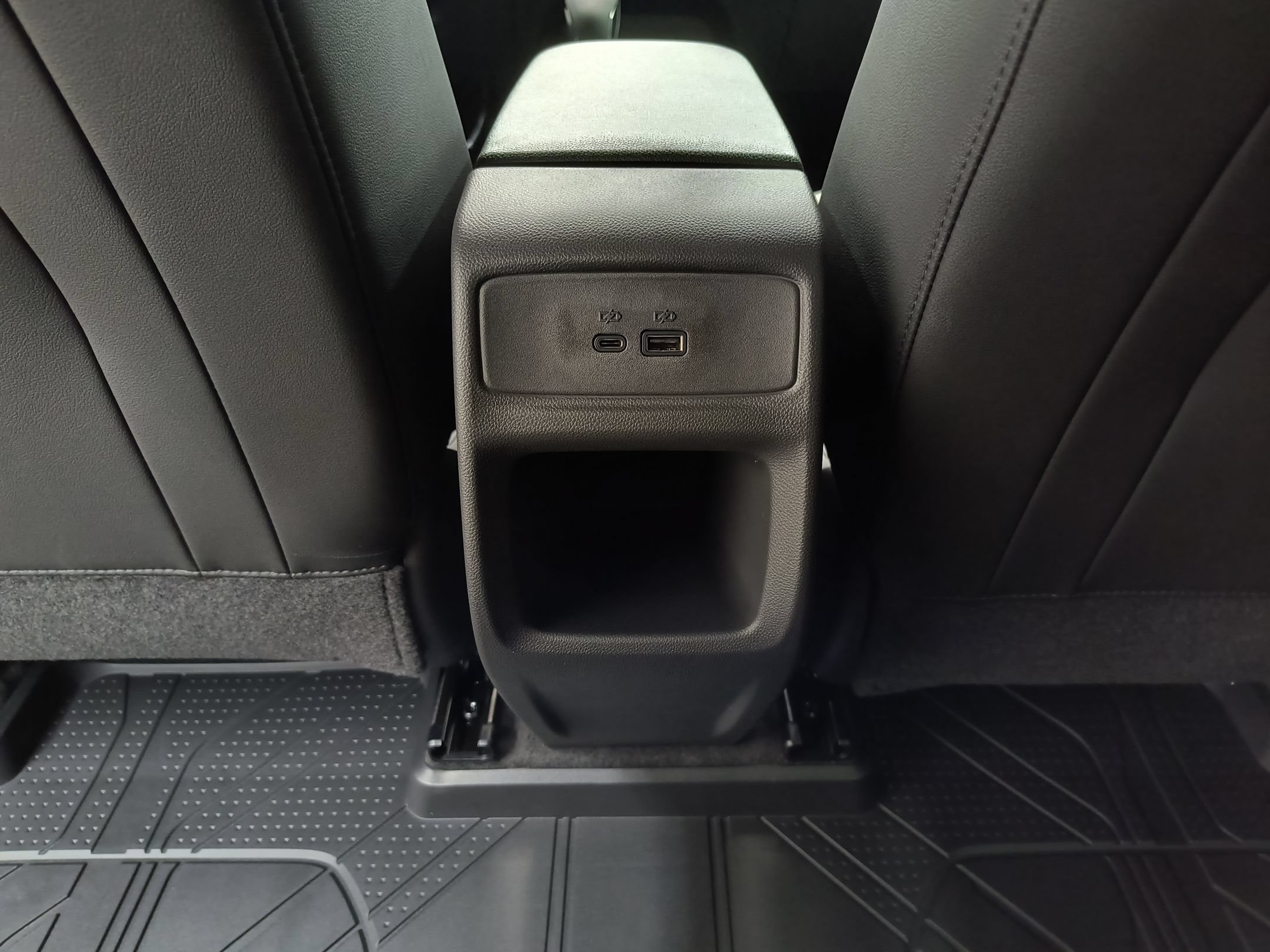 New 2026 Chevrolet Trax LT w/ Driver Confidence Package FWD image 24