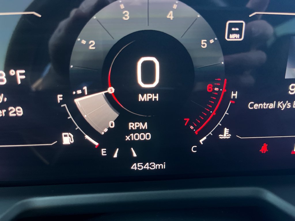 Used 2026 GMC Acadia Elevation w/ Elevation Premium Package FWD image 16