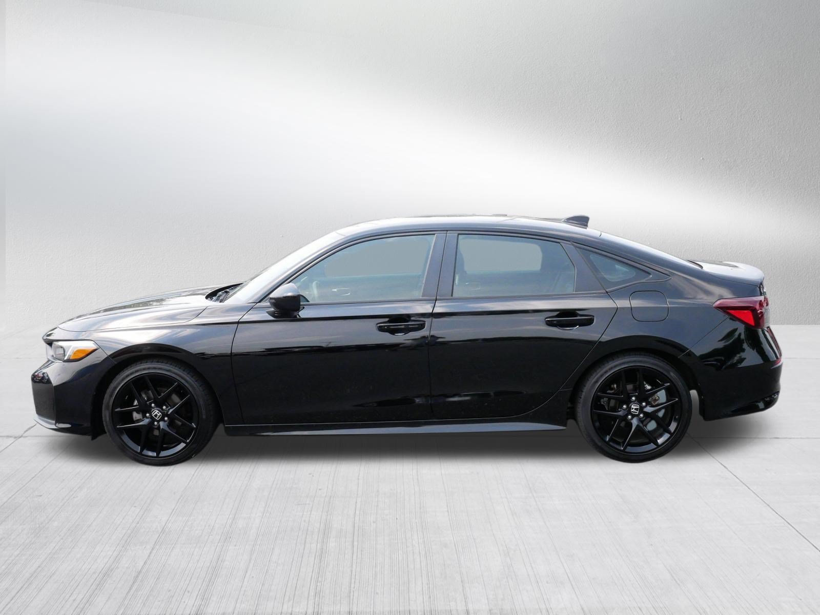 Used 2025 Honda Civic Sport image 4