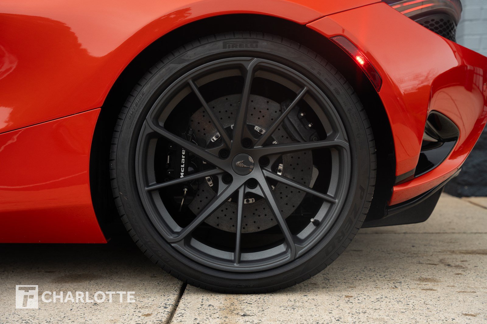 Used 2025 McLaren 750S Spider RWD image 11