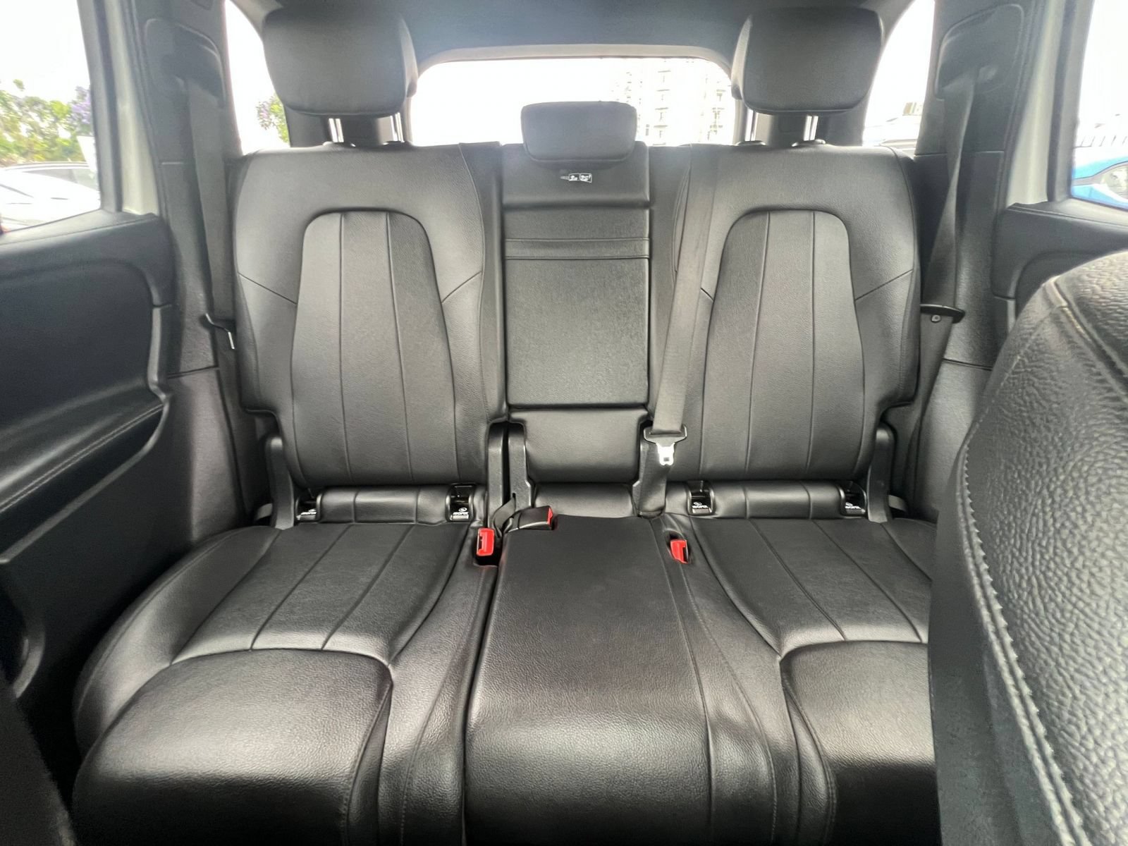 Used 2025 Mercedes-Benz GLB 250 image 43