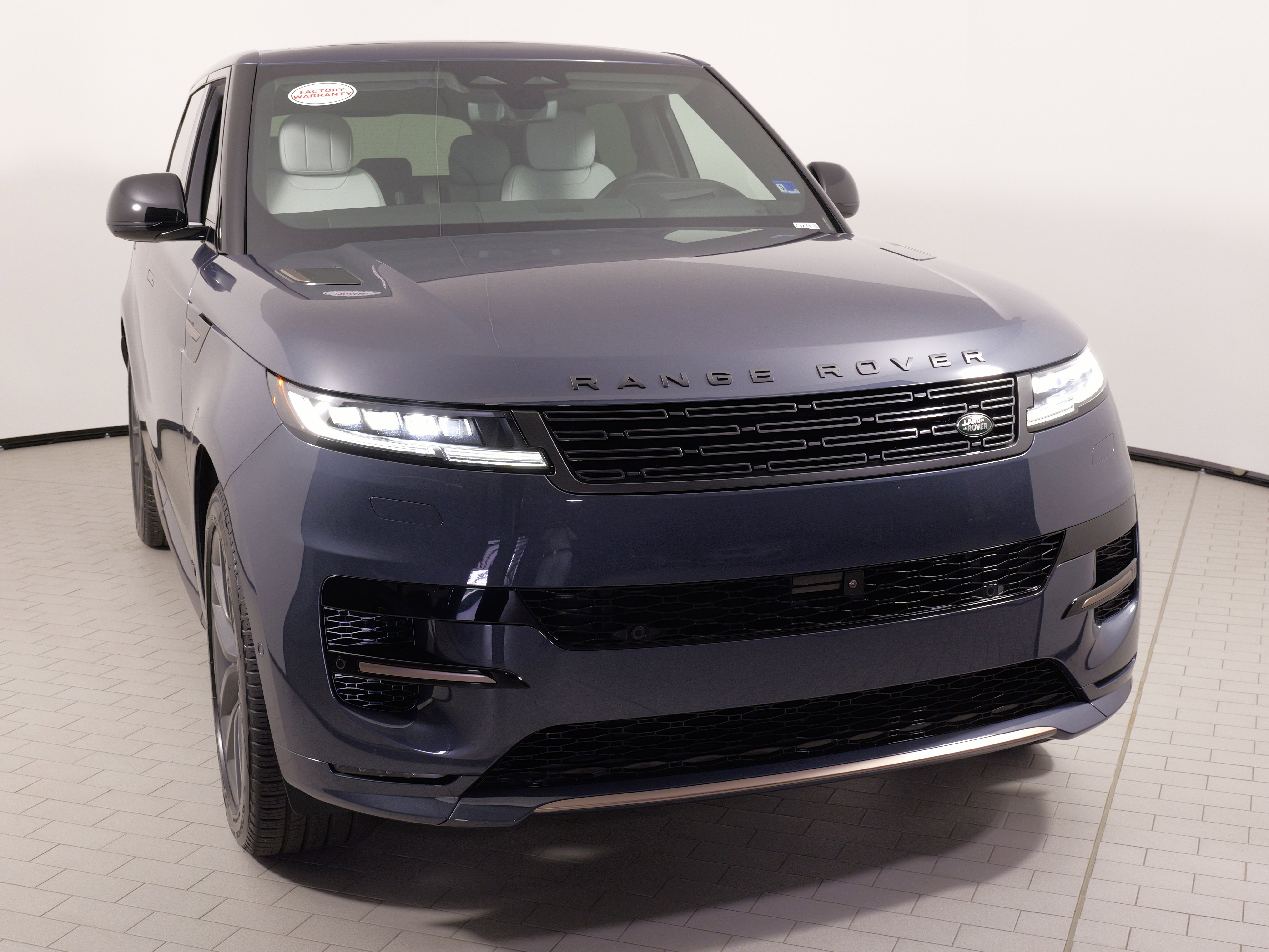Used 2026 Land Rover Range Rover Sport Autobiography AWD/4WD image 5