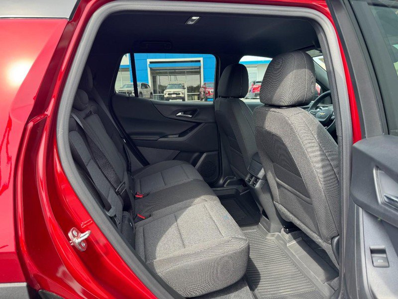 New 2027 Chevrolet Equinox LT w/ LPO, Floor Liner Package AWD/4WD image 23