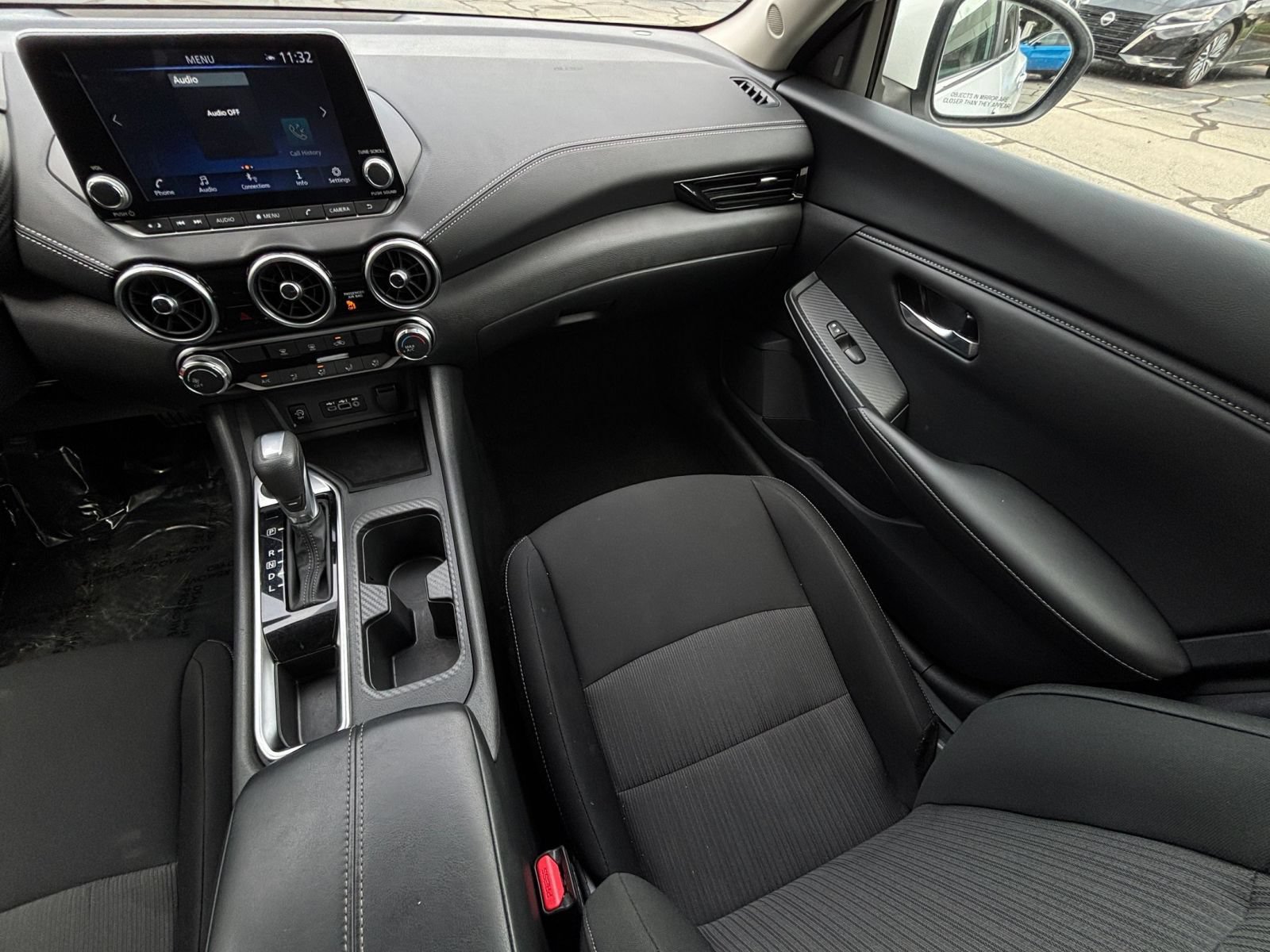 Used 2025 Nissan Sentra SV FWD image 33