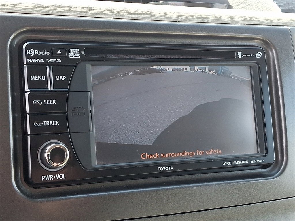 Used 2014 Toyota Sienna XLE image 17