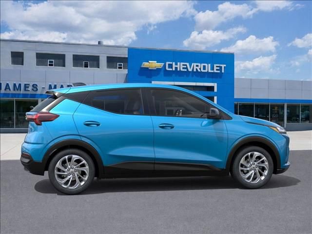 New 2027 Chevrolet Bolt LT FWD image 5