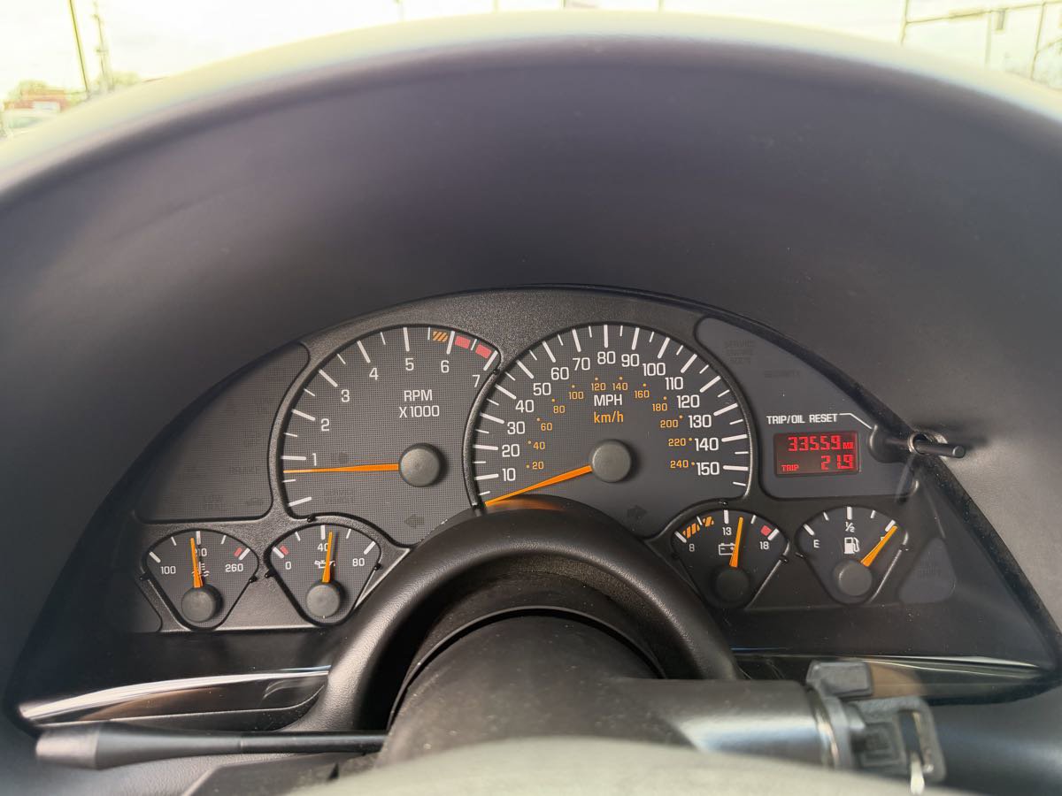 Used 2000 Pontiac Firebird Formula w/ Security Pkg RWD image 23