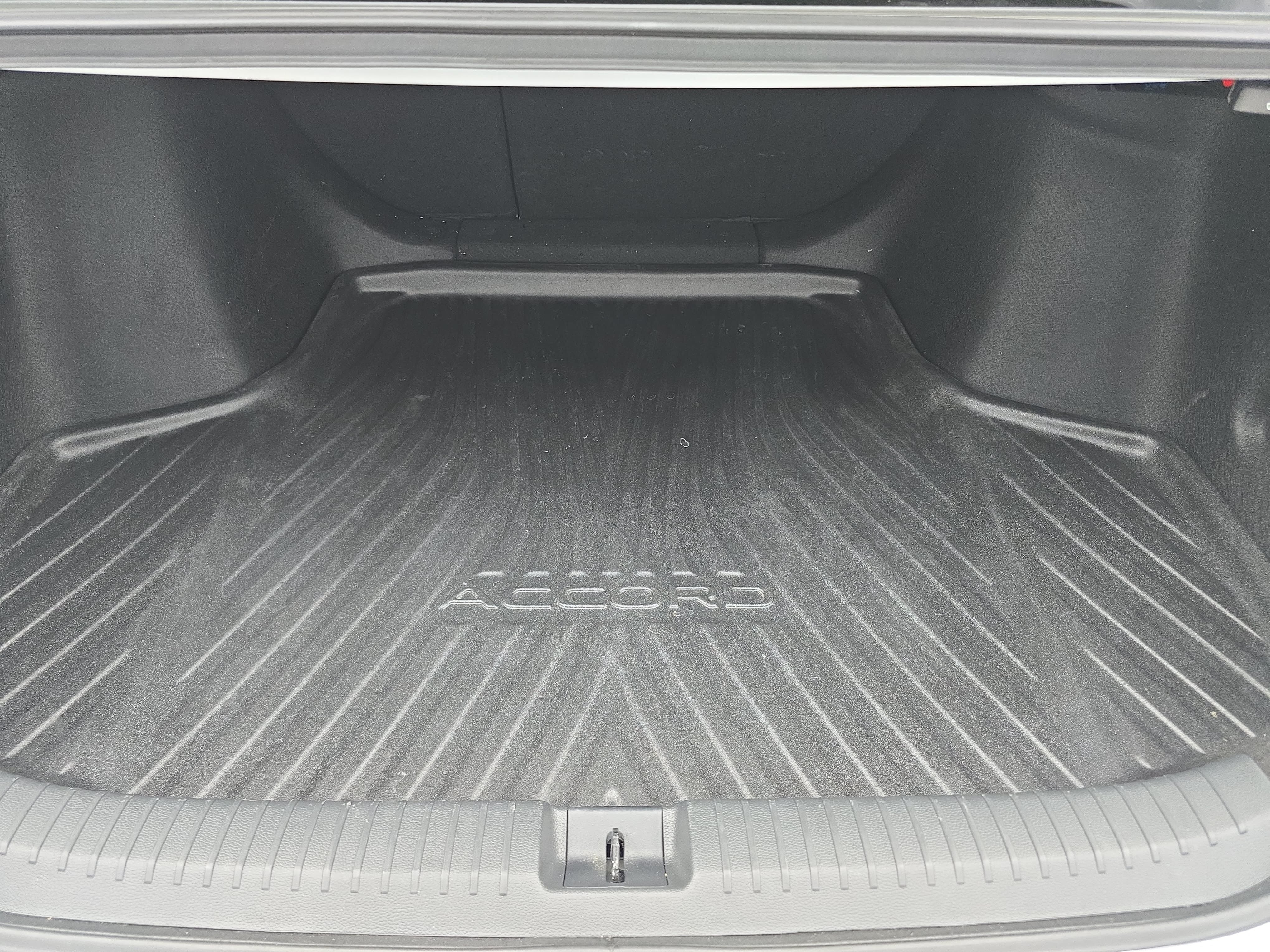 Used 2024 Honda Accord EX image 12