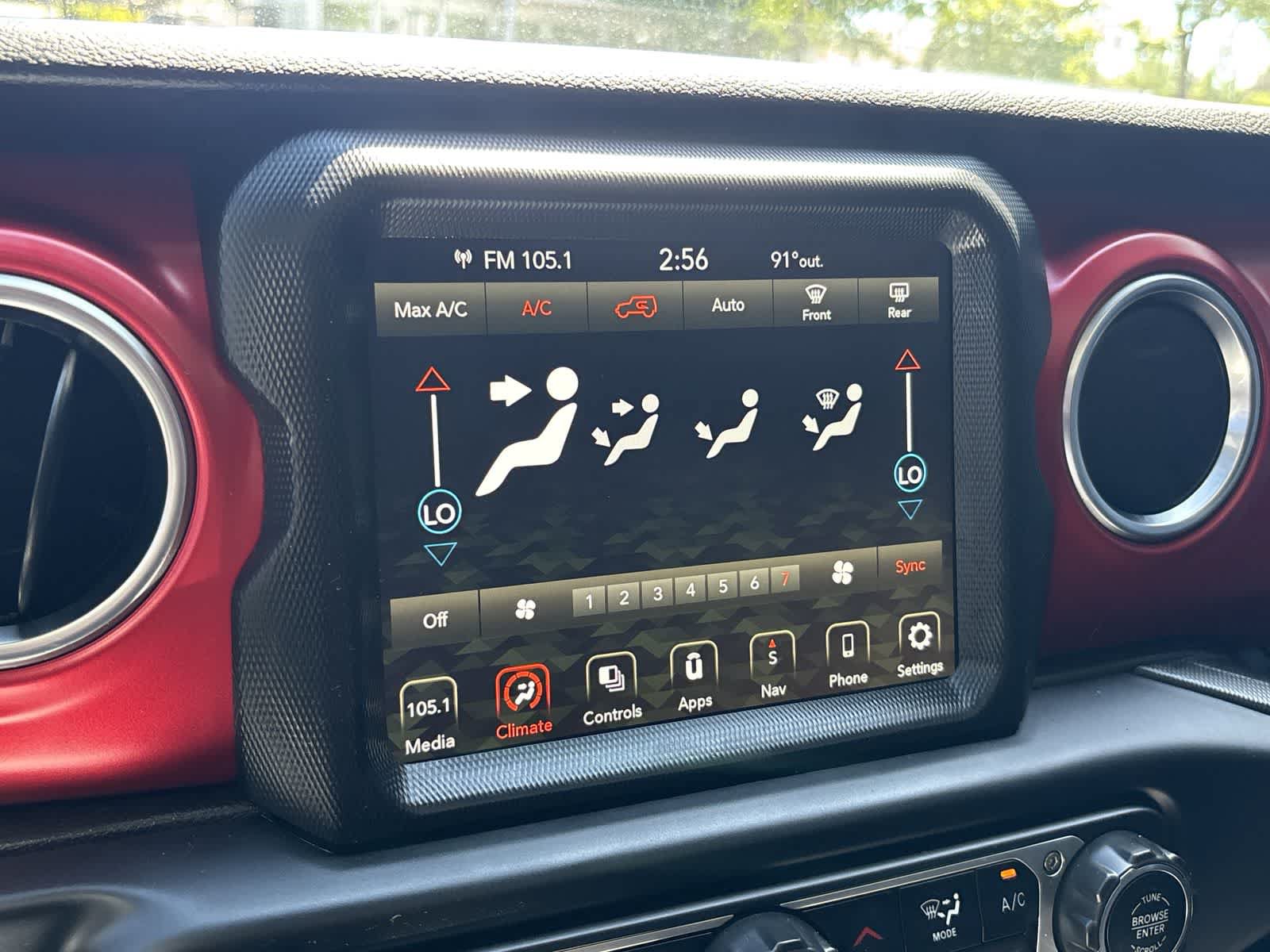 Certified 2023 Jeep Wrangler Unlimited Rubicon AWD/4WD image 13