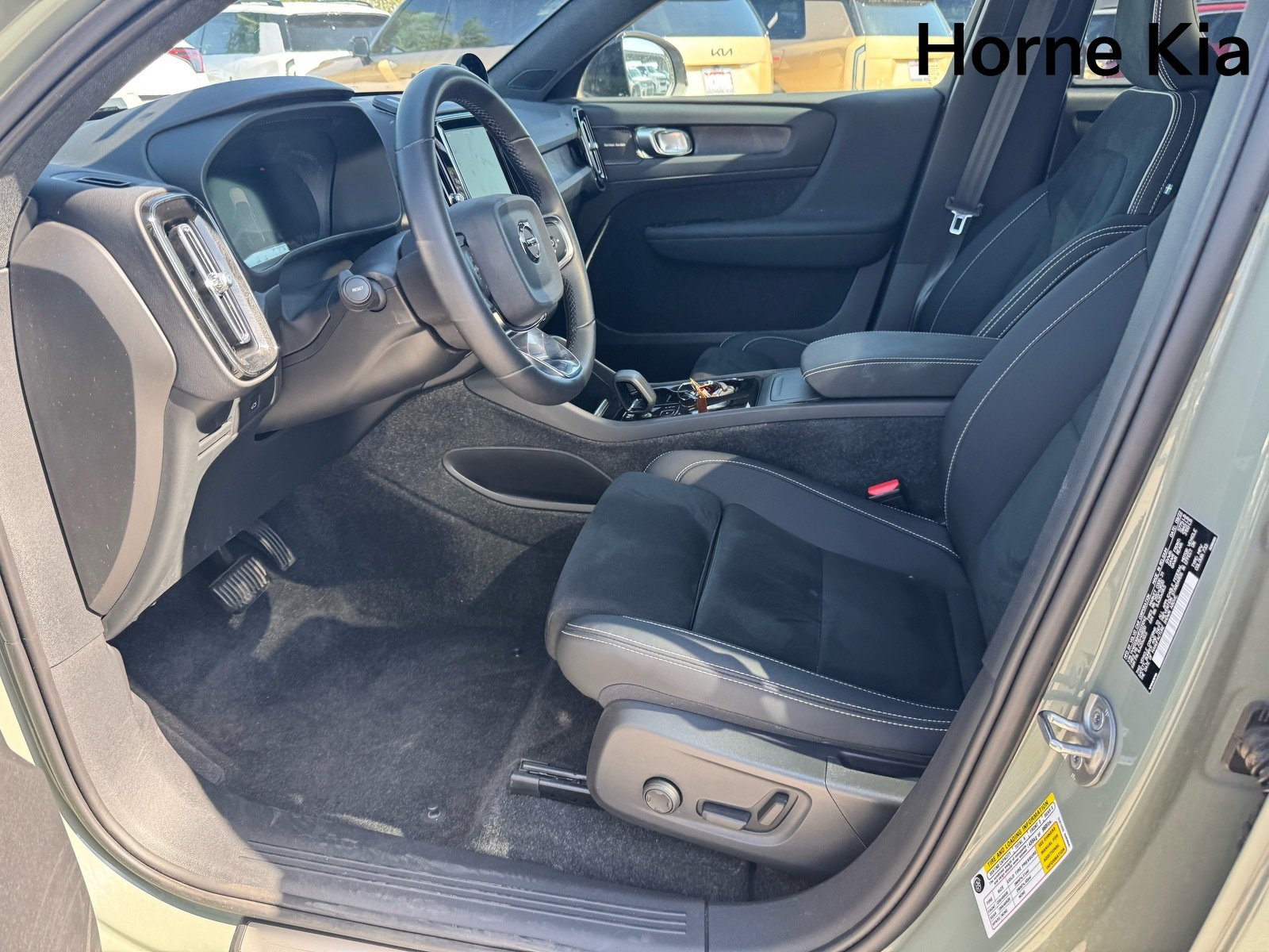 Used 2023 Volvo C40 P8 Recharge Ultimate AWD/4WD image 10