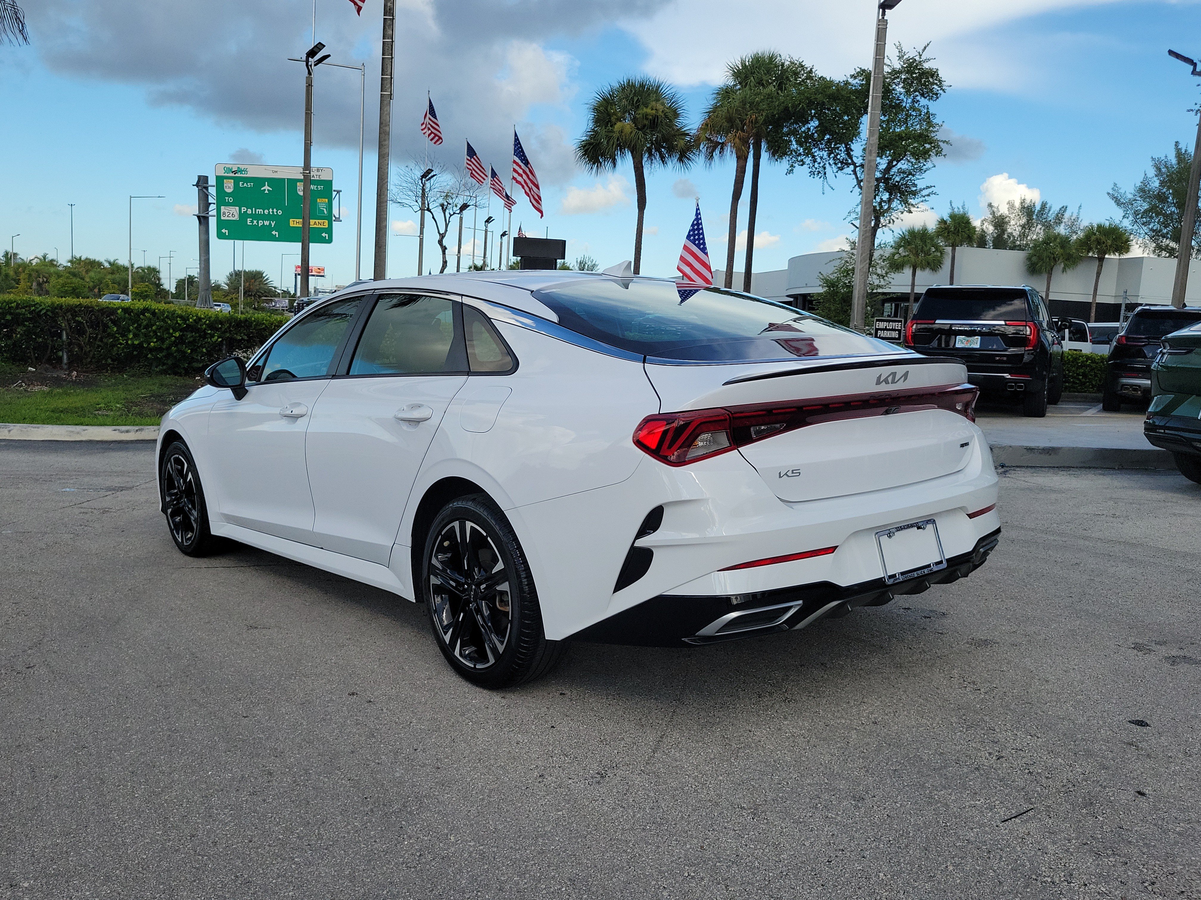 Used 2024 Kia K5 GT-Line w/ GT-Line Premium Package FWD image 7