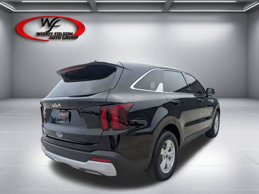 Used 2026 Kia Sorento LX FWD image 4