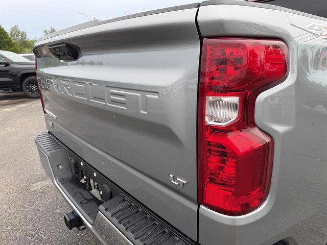 Used 2024 Chevrolet Silverado 1500 LT AWD/4WD image 24