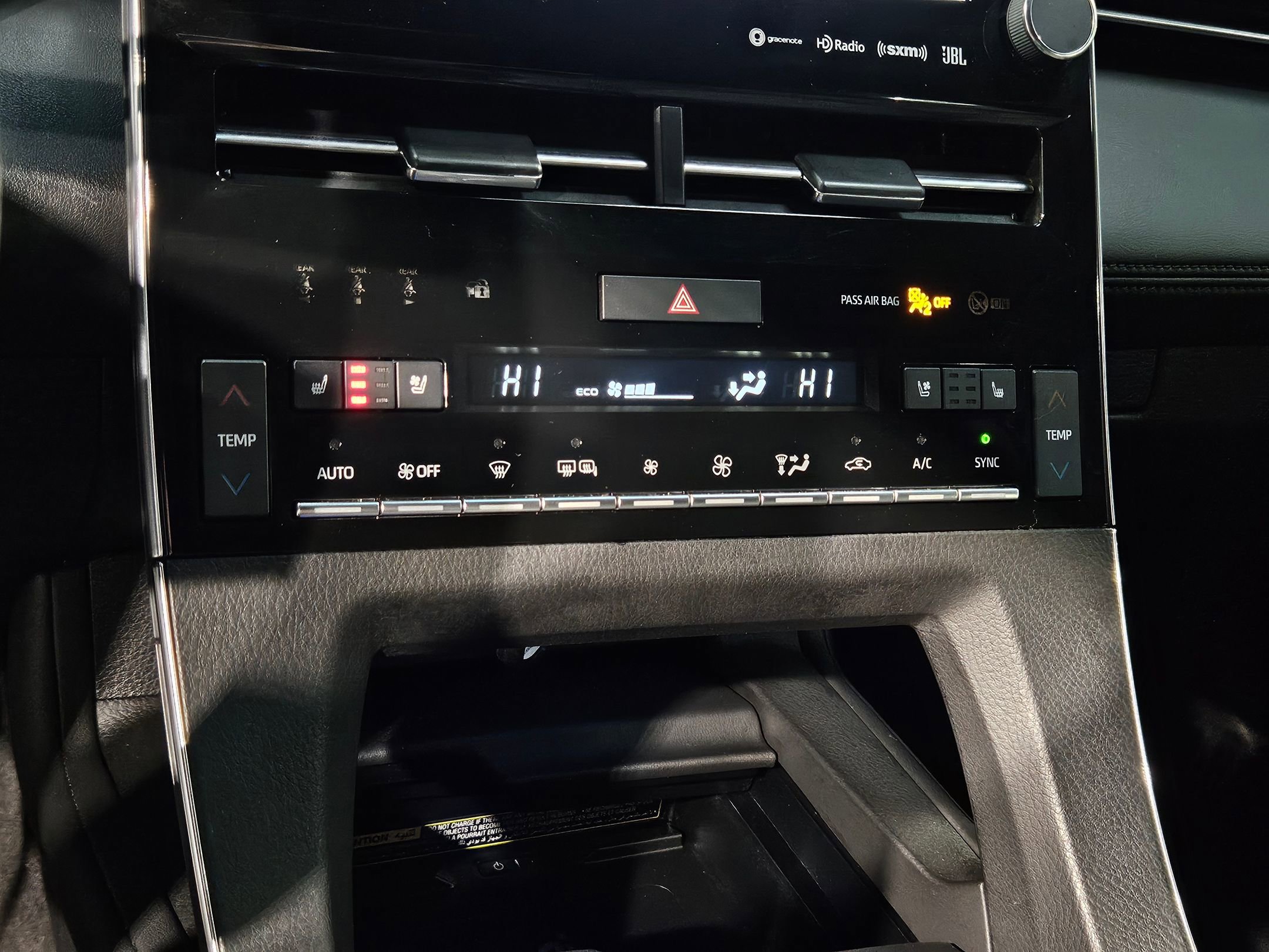 Used 2022 Toyota Avalon Limited image 33