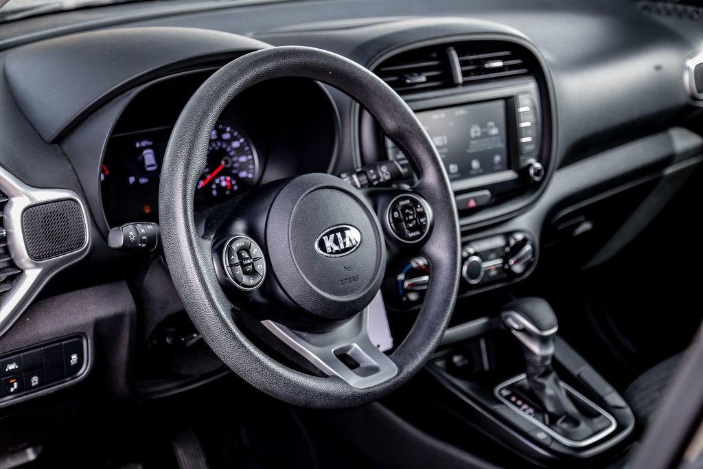 Used 2021 Kia Soul S image 12