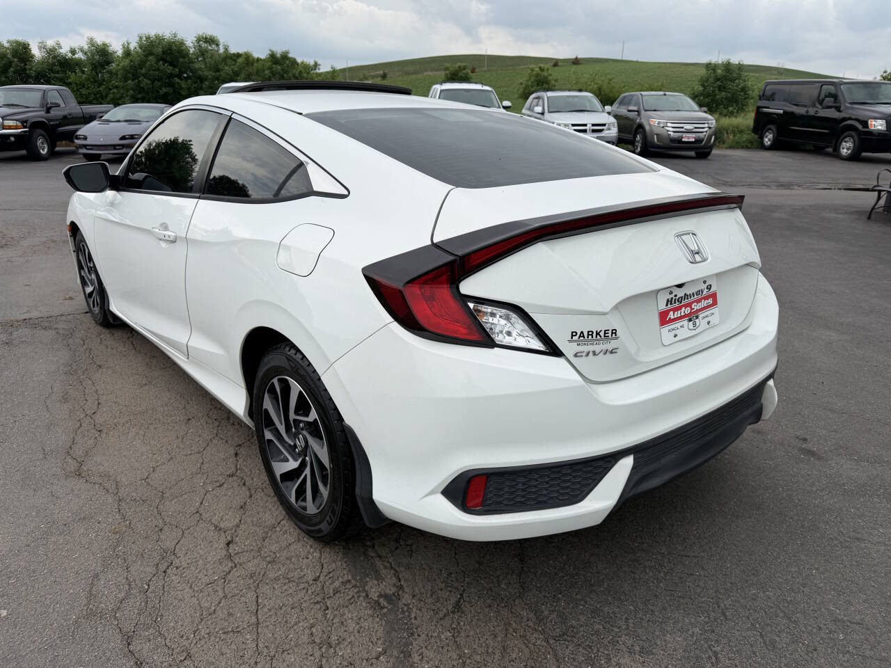 Used 2016 Honda Civic LX-P image 3