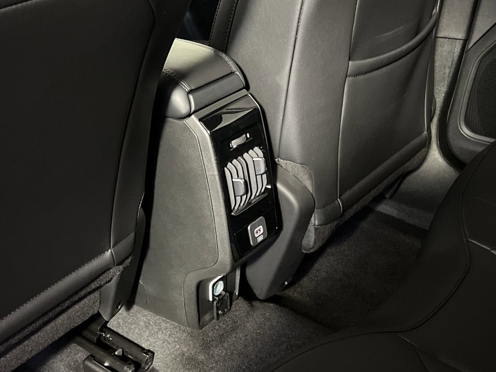 New 2026 Jeep Compass Limited image 30