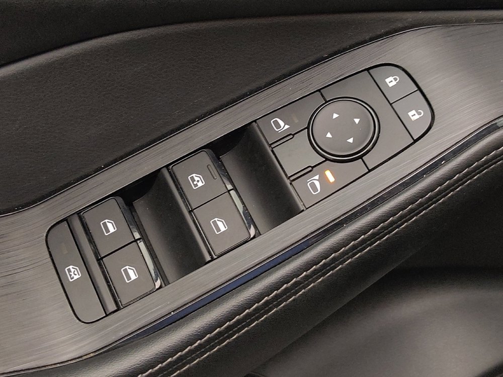 Used 2024 Nissan Rogue SV image 27