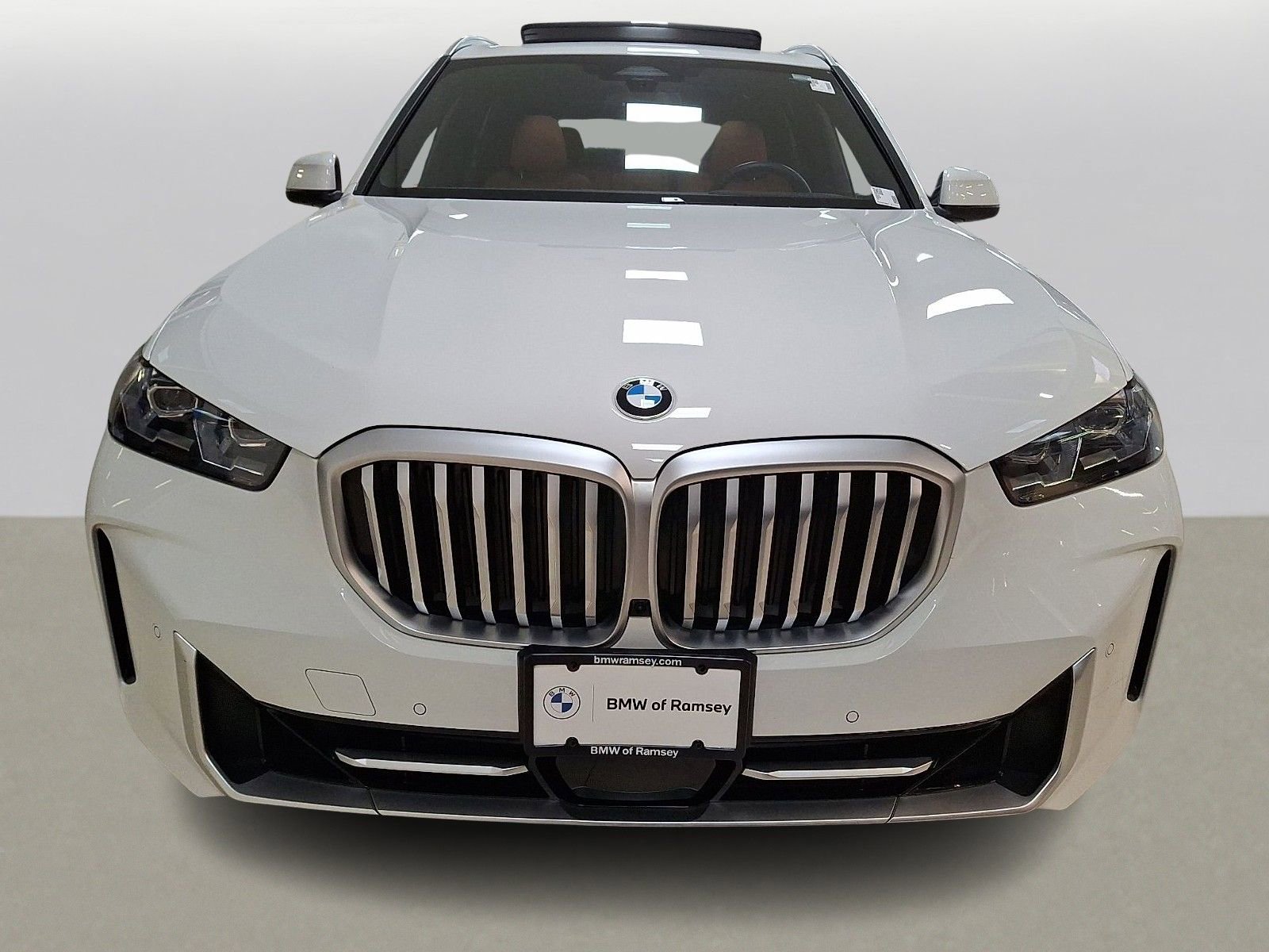 Used 2026 BMW X5 xDrive40i w/ Premium Package image 2