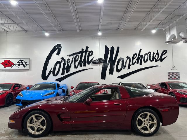 Used 2003 Chevrolet Corvette Coupe w/ Preferred Equipment Group RWD video 2