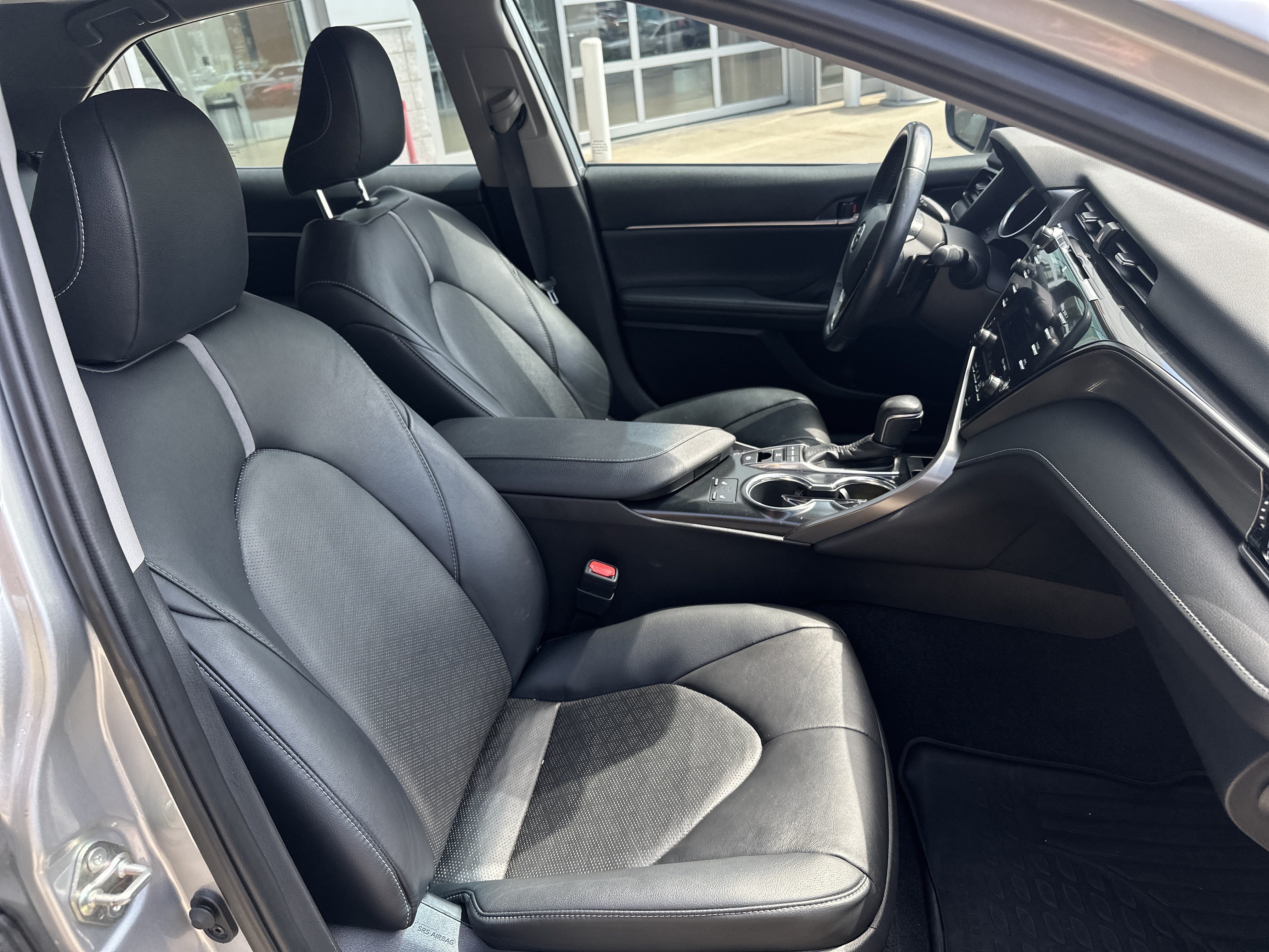 Used 2019 Toyota Camry XSE FWD image 26
