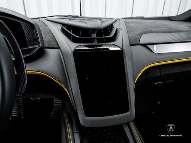 Used 2024 Lamborghini Revuelto AWD/4WD image 38