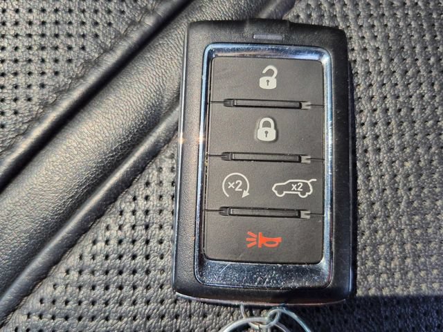 Used 2023 Jeep Wagoneer Series II AWD/4WD image 31
