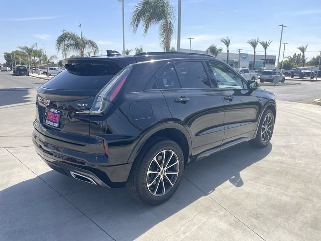 Used 2024 Cadillac XT4 Sport w/ Cold Weather Package FWD image 8