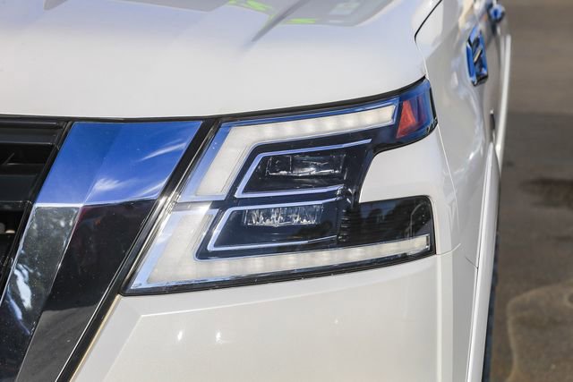 Used 2022 Nissan Armada SL image 6