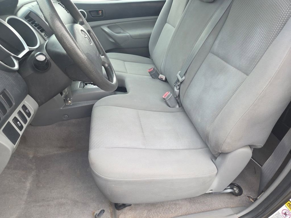 Used 2010 Toyota Tacoma 2WD Regular Cab image 5