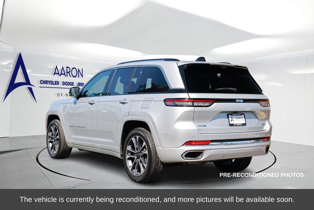 Used 2023 Jeep Grand Cherokee Overland w/ Advanced Protech Group III image 2