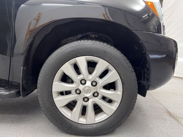 Used 2019 Toyota Sequoia Platinum AWD/4WD image 4