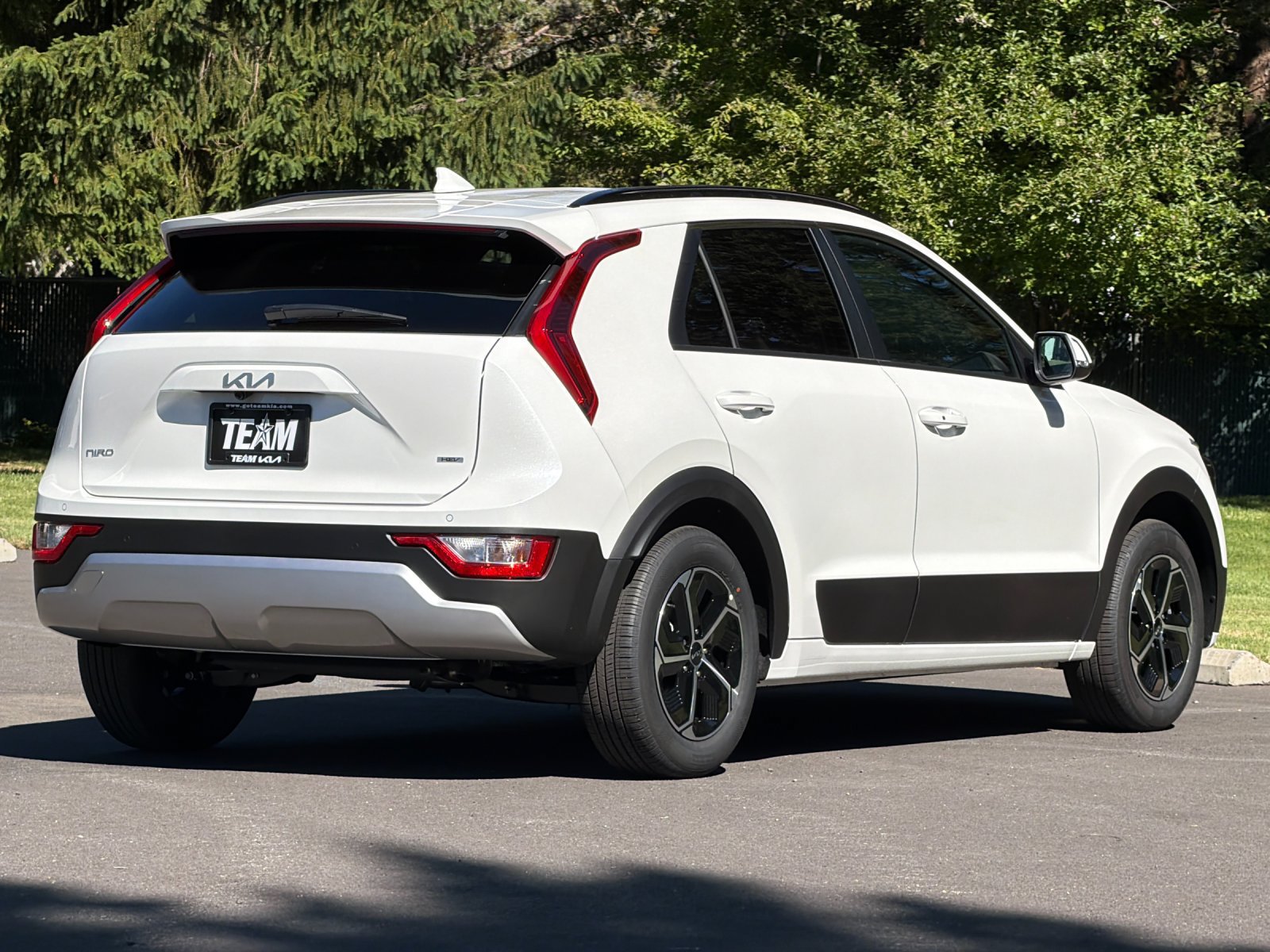 New 2026 Kia Niro EX FWD image 4