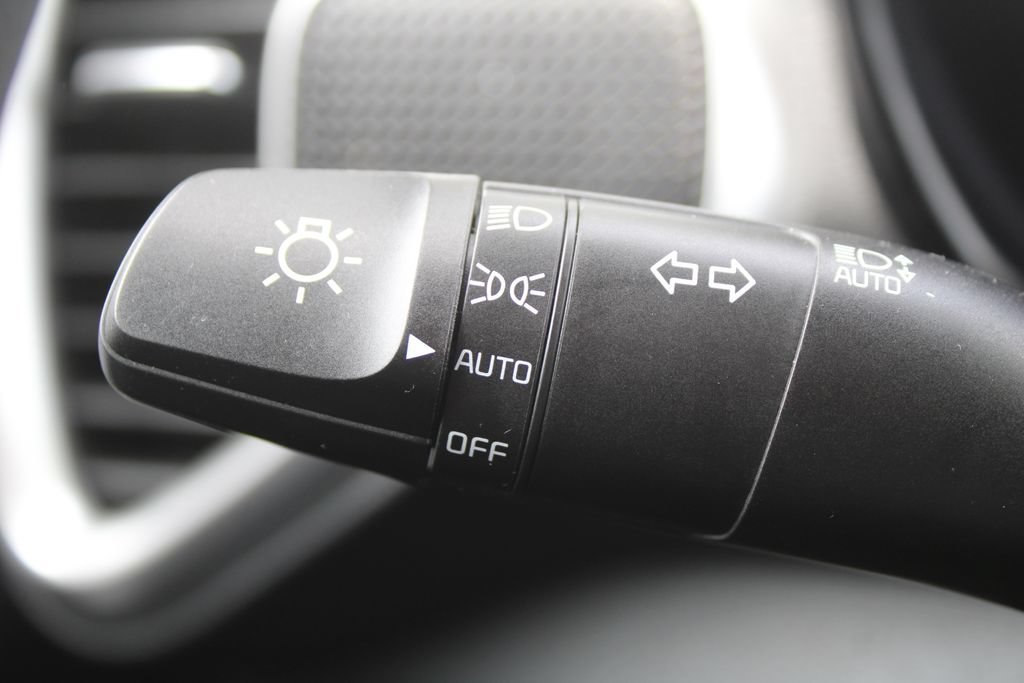 Certified 2025 Kia Soul LX FWD image 26