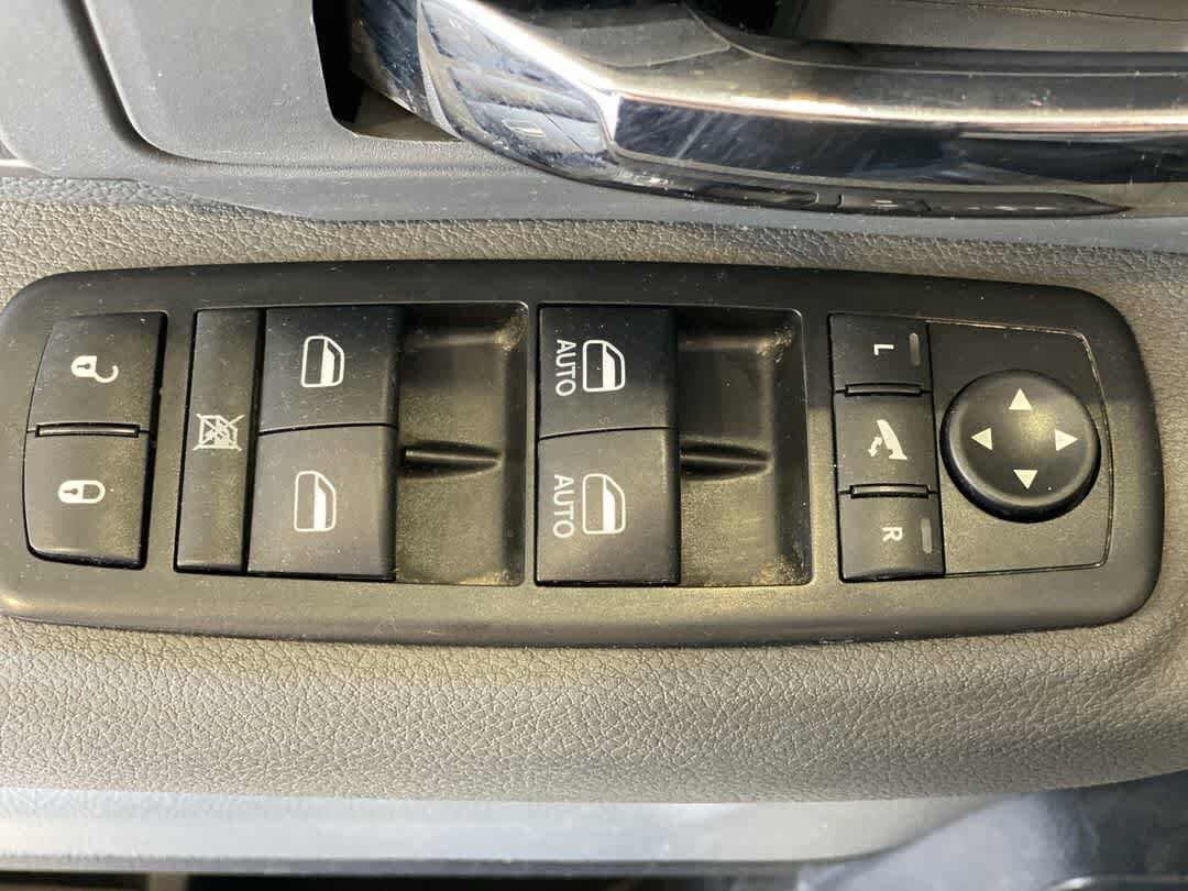Used 2018 RAM 3500 Big Horn AWD/4WD image 16