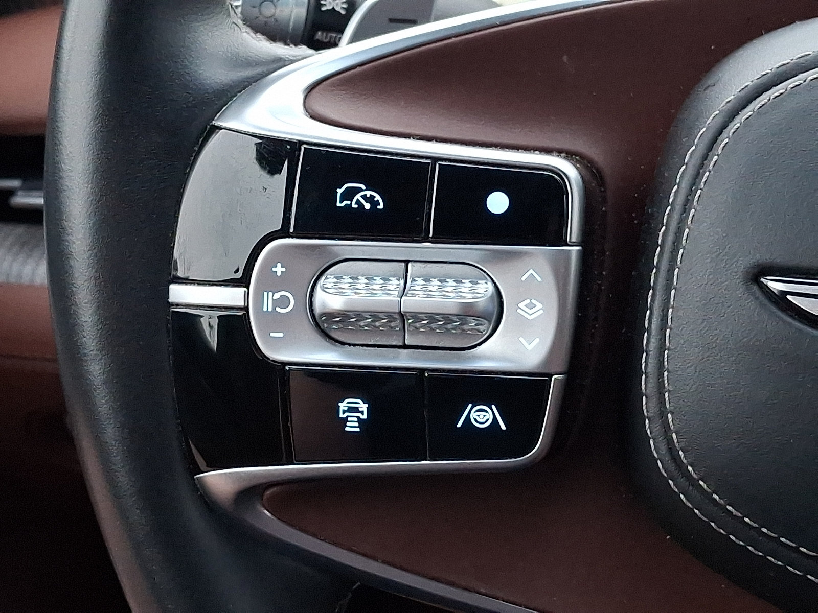 Certified 2023 Genesis G90 3.5T AWD/4WD image 23
