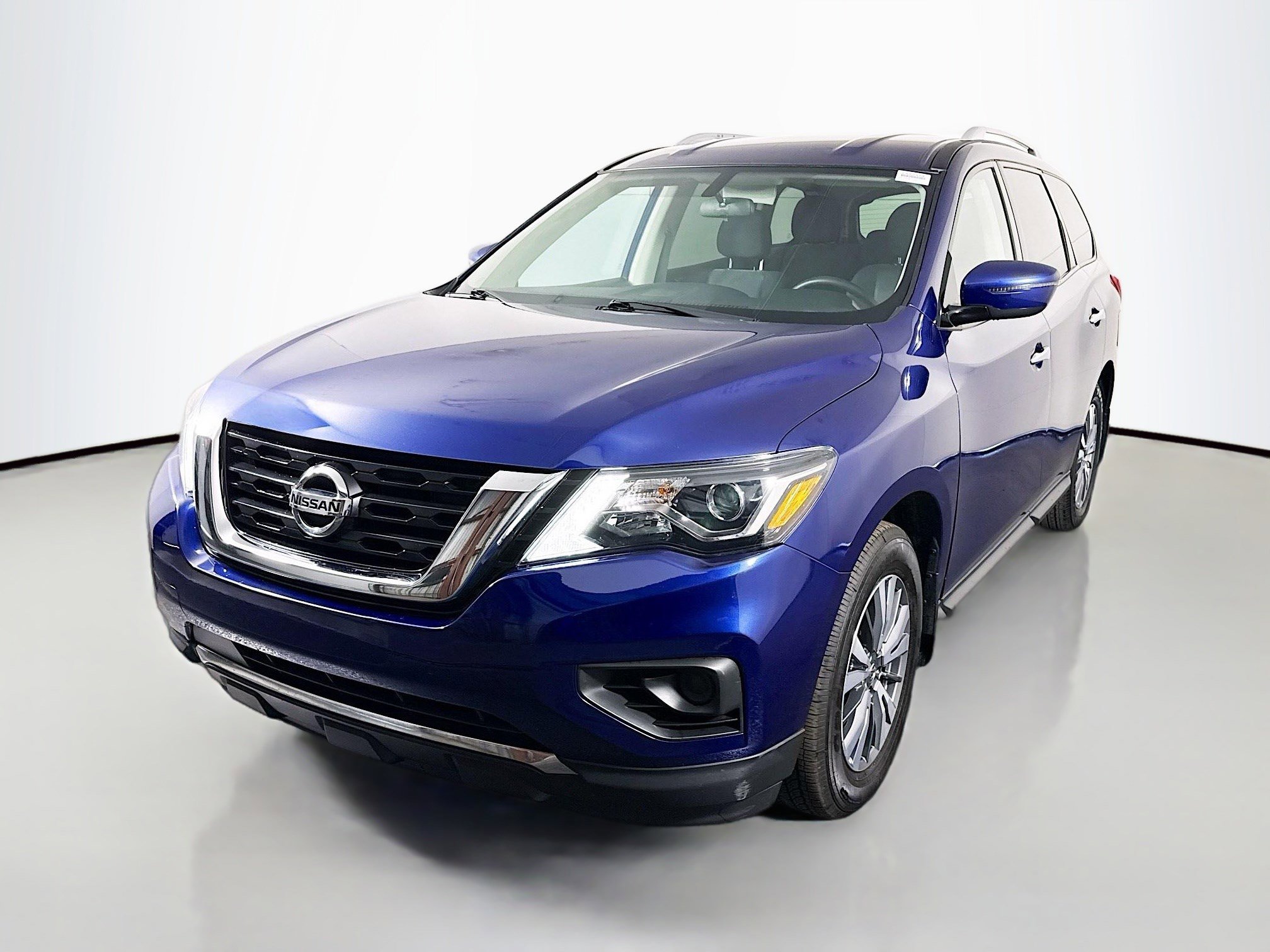 Used 2020 Nissan Pathfinder S image 4