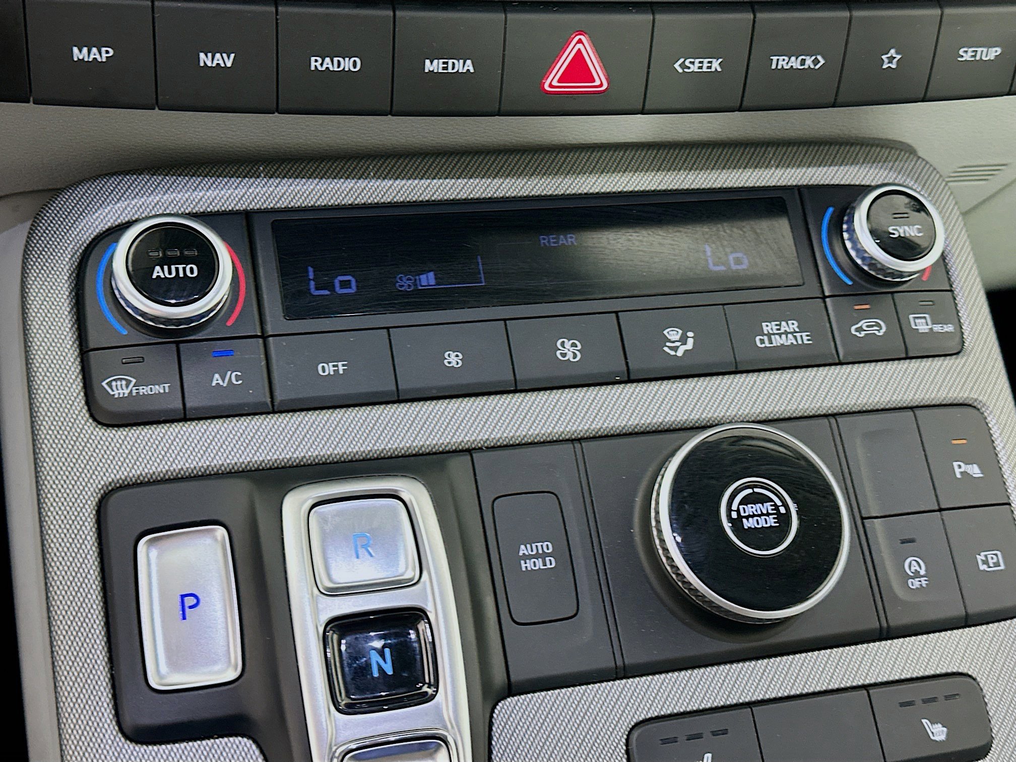 Used 2025 Hyundai Palisade SEL FWD image 24