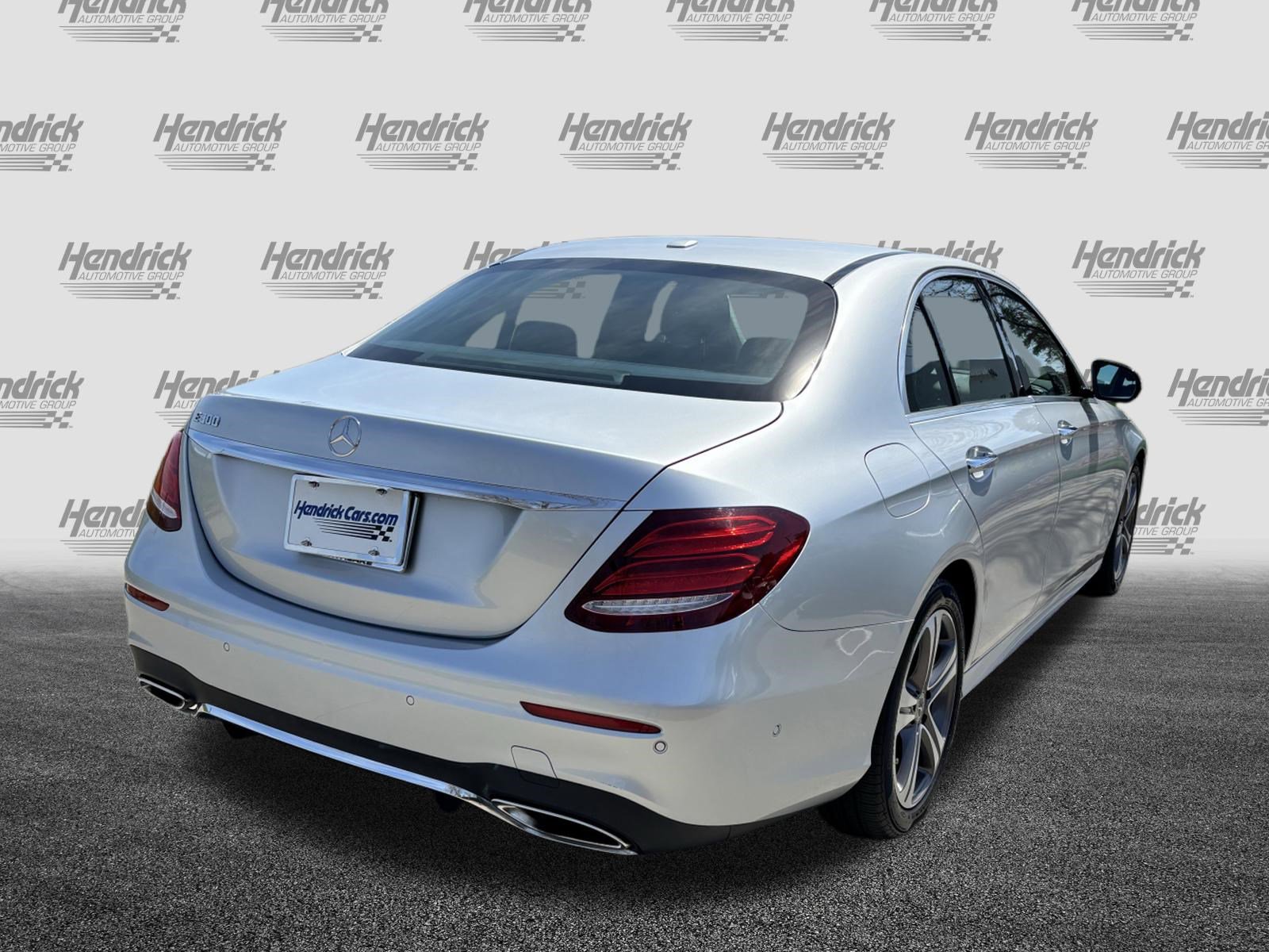 Used 2018 Mercedes-Benz E 300 image 11