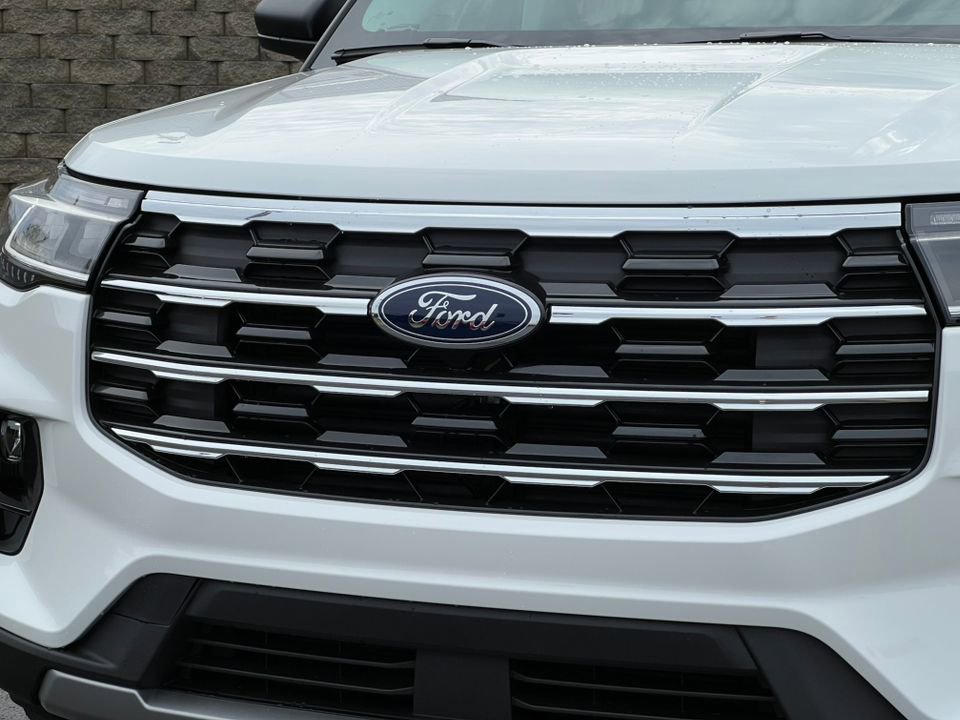 Used 2026 Ford Explorer Active w/ Active Comfort Package image 39