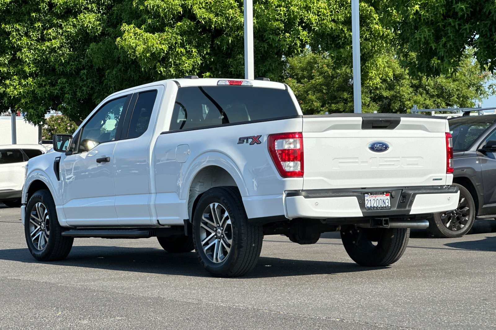 Used 2022 Ford F150 XL w/ STX Appearance Package RWD image 6