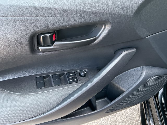 Used 2025 Toyota Corolla LE FWD image 14