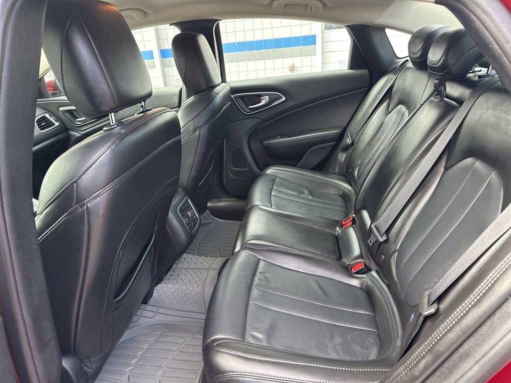 Used 2017 Chrysler 200 Limited Platinum w/ Comfort & Convenience Group image 11