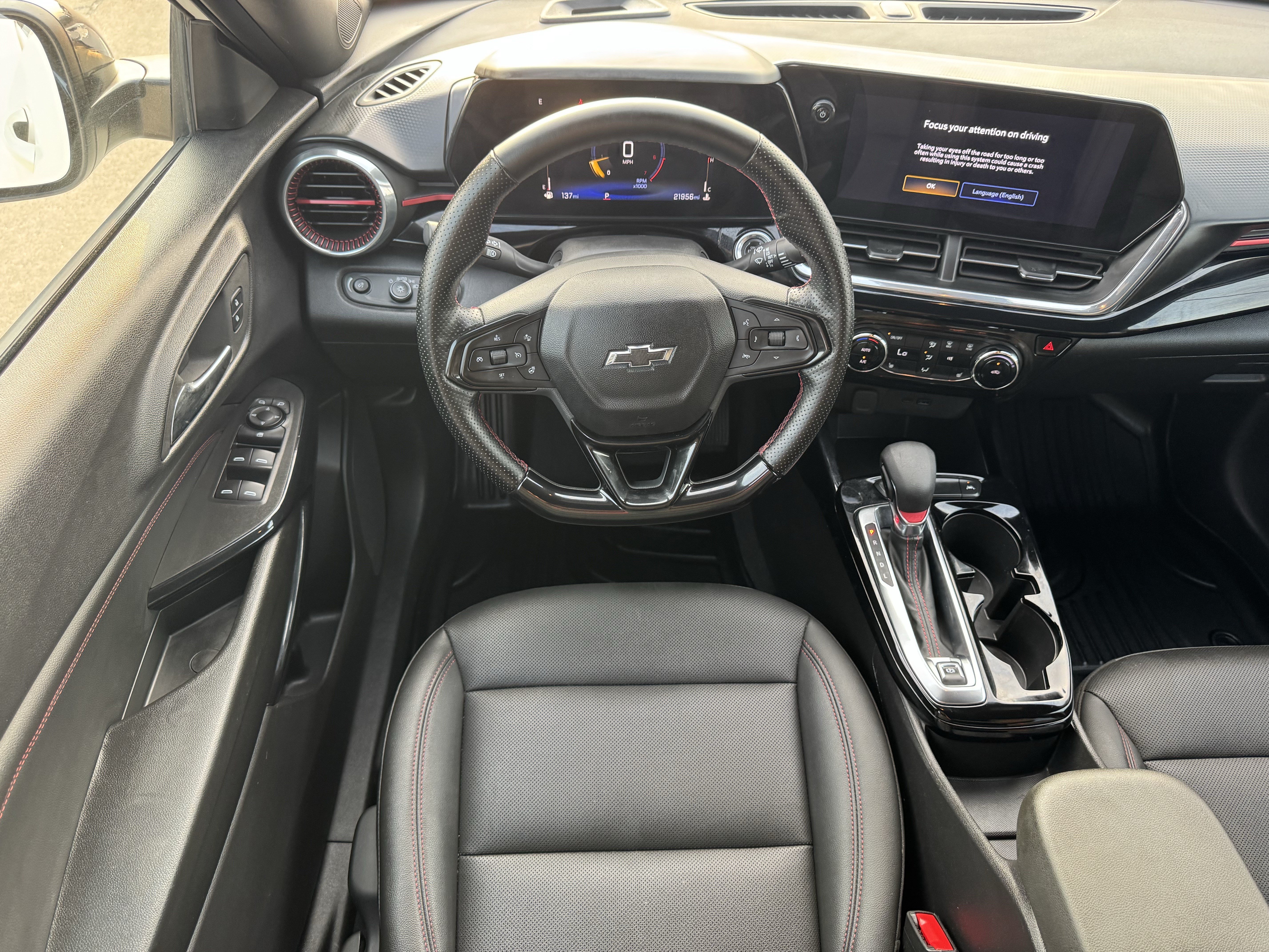 Used 2025 Chevrolet Trax RS w/ Driver Confidence Package FWD image 11