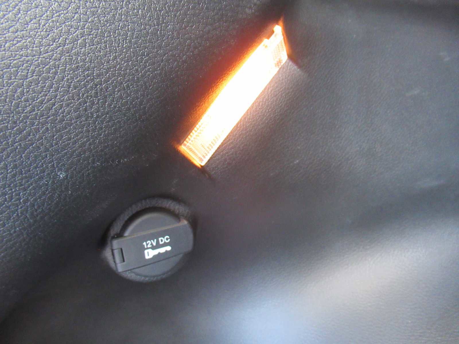 Used 2023 Jeep Compass Trailhawk image 6