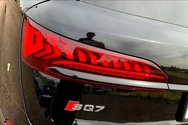Used 2023 Audi SQ7 Premium Plus w/ Executive Package image 29