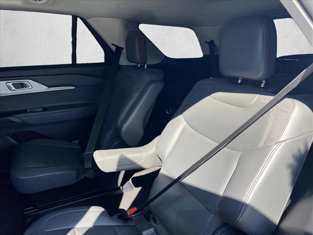 Used 2025 Ford Explorer Active w/ Active Comfort Package image 20