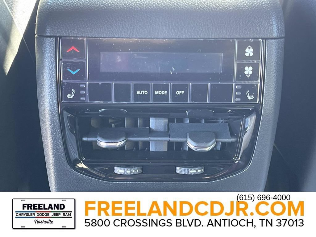 New 2025 Jeep Grand Cherokee L Limited w/ Luxury Tech Group II AWD/4WD image 17