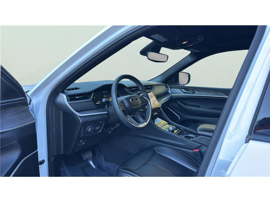 Used 2024 Jeep Grand Cherokee Limited 4xe AWD/4WD image 15